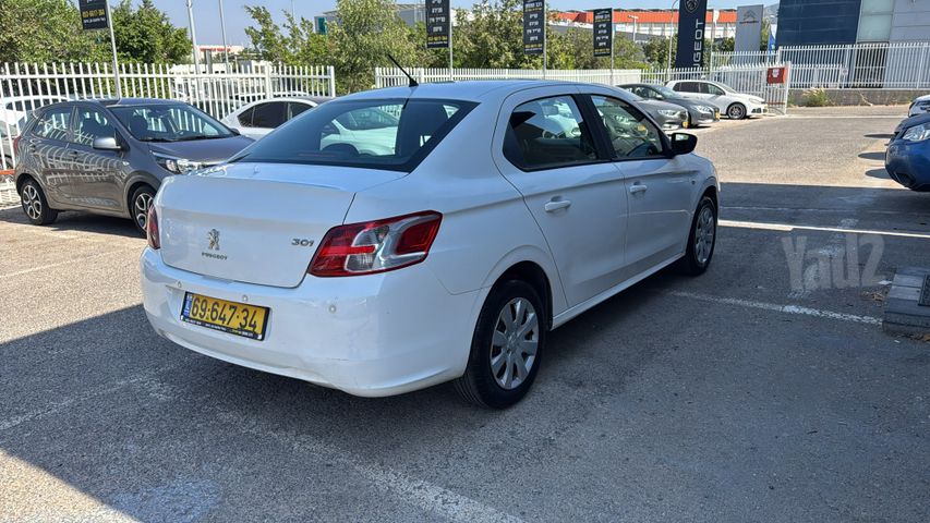 פיג'ו 301