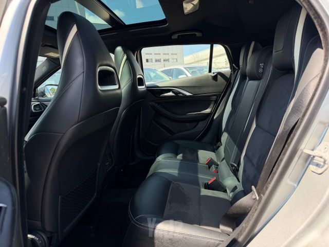 אינפיניטי Q30