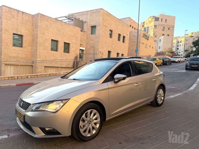 מודעת רכב סיאט לאון