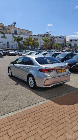טויוטה קורולה