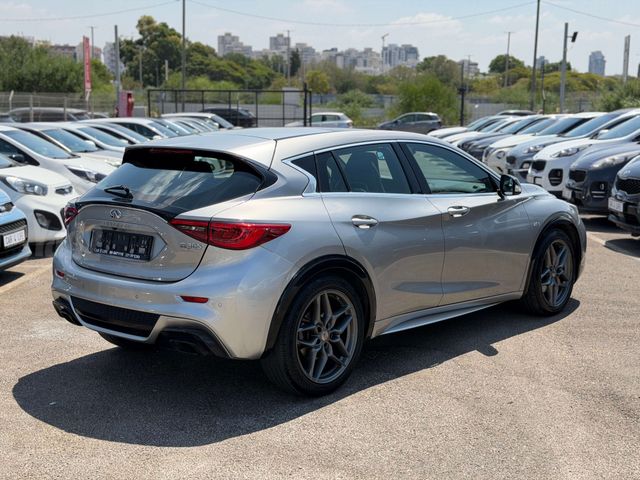 אינפיניטי Q30