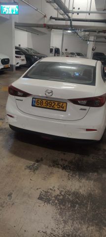 מודעת רכב מאזדה 3