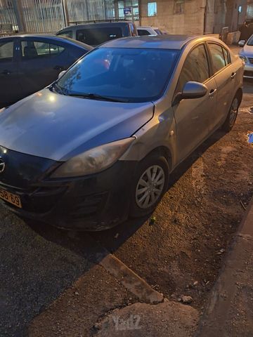 מודעת רכב מאזדה 3