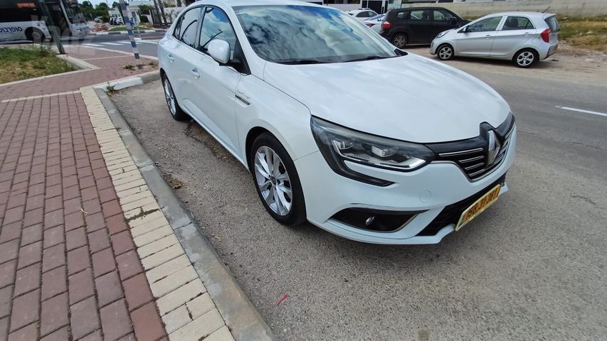 רנו מגאן