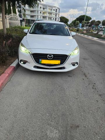 מאזדה 3