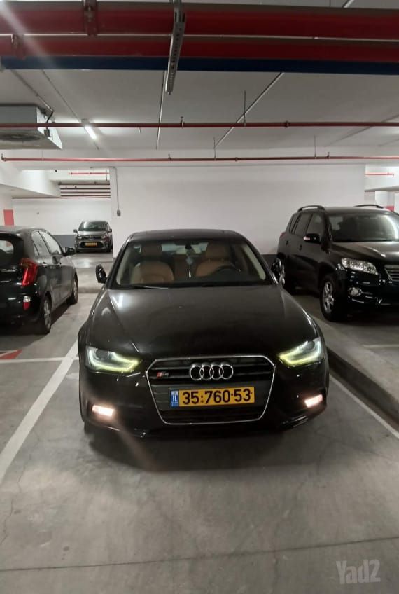 אאודי A4