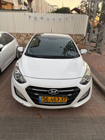 יונדאי i30