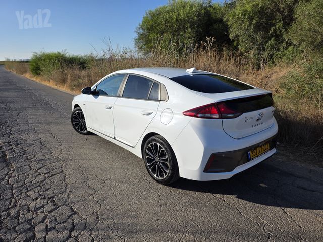 יונדאי איוניק