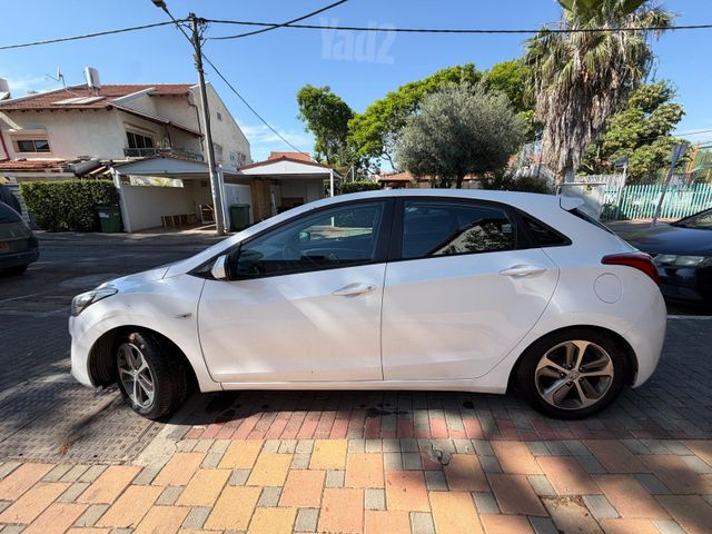 יונדאי i30