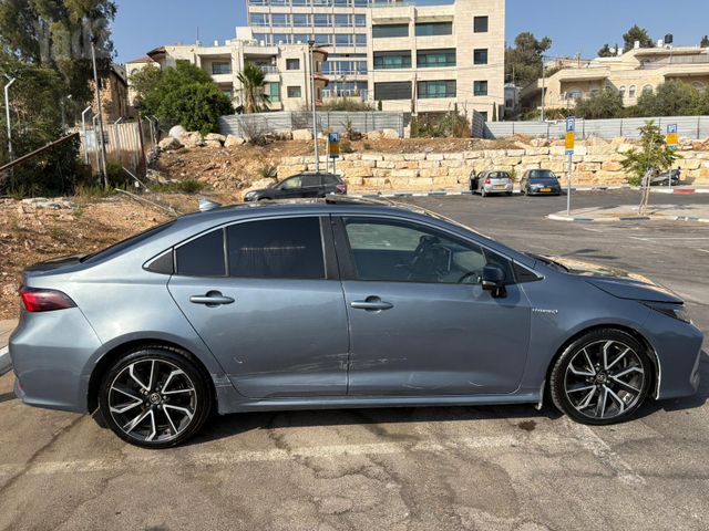 טויוטה קורולה