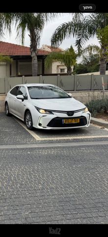 טויוטה קורולה