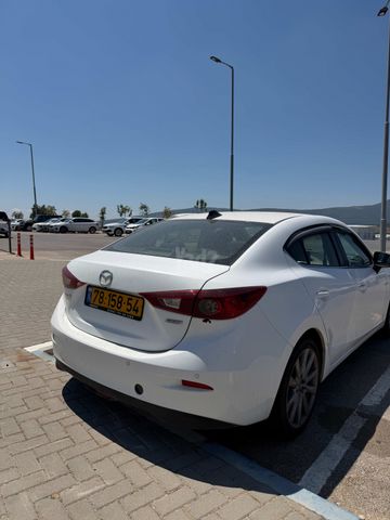 מאזדה 3