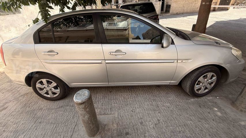 יונדאי אקסנט i25