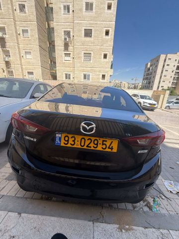 מודעת רכב מאזדה 3