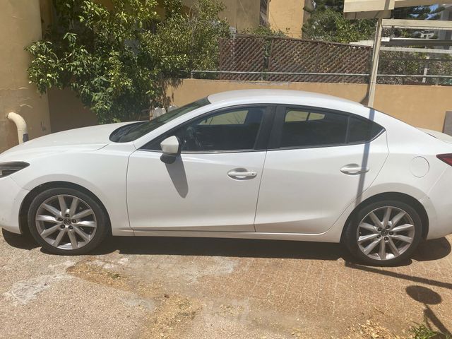 מאזדה 3