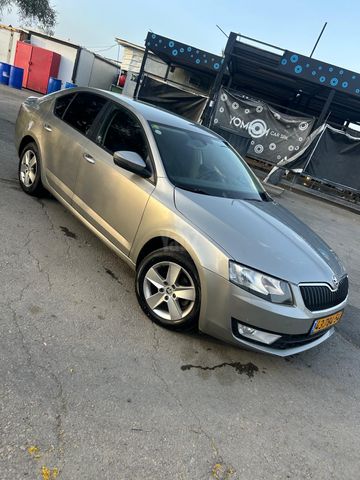 סקודה אוקטביה
