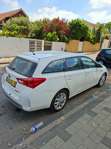 מודעת רכב טויוטה אוריס
