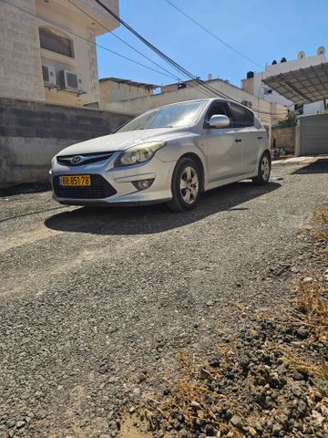 יונדאי i30