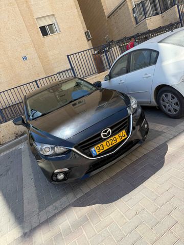 מאזדה 3