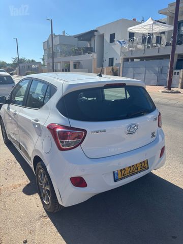 יונדאי i10