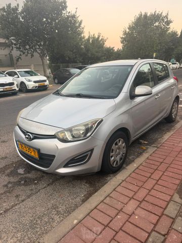 יונדאי i20