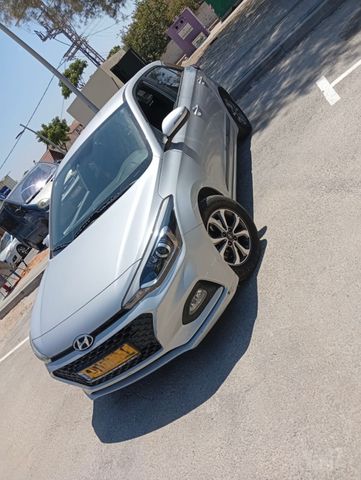 יונדאי i20