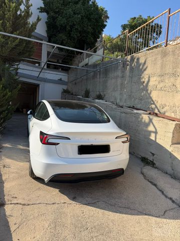 טסלה מודל 3