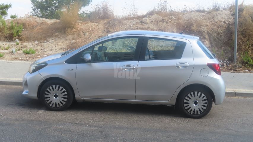 טויוטה יאריס