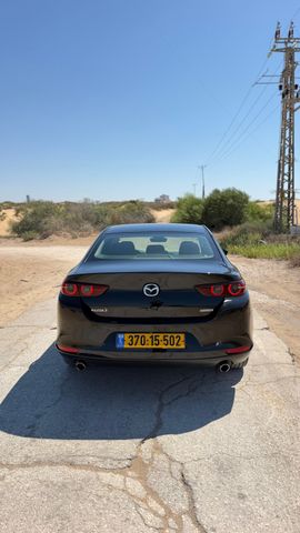 מאזדה 3