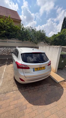 יונדאי i30