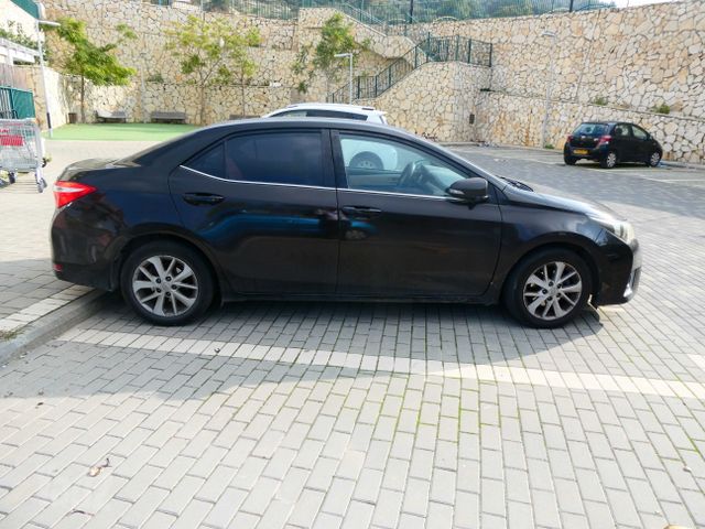 טויוטה קורולה