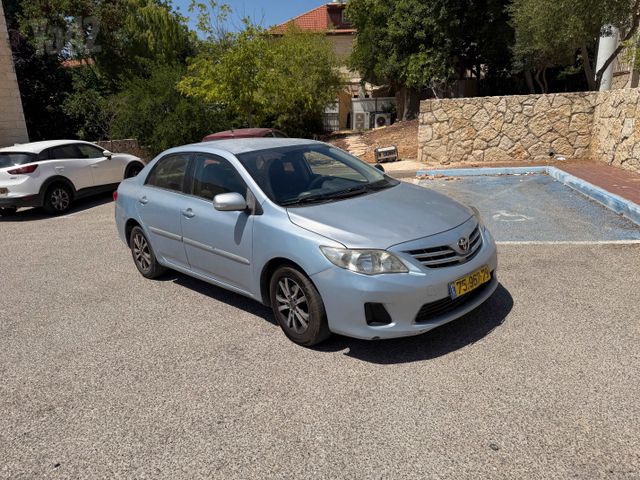 טויוטה קורולה