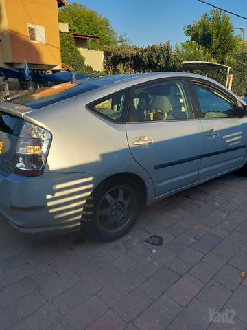 מודעת רכב טויוטה פריוס