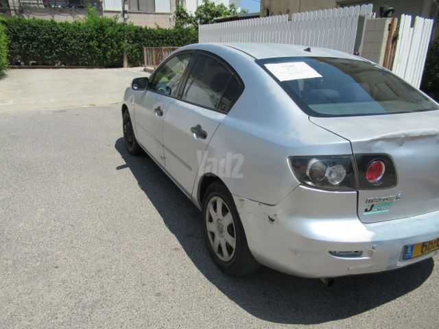 מודעת רכב מאזדה 3