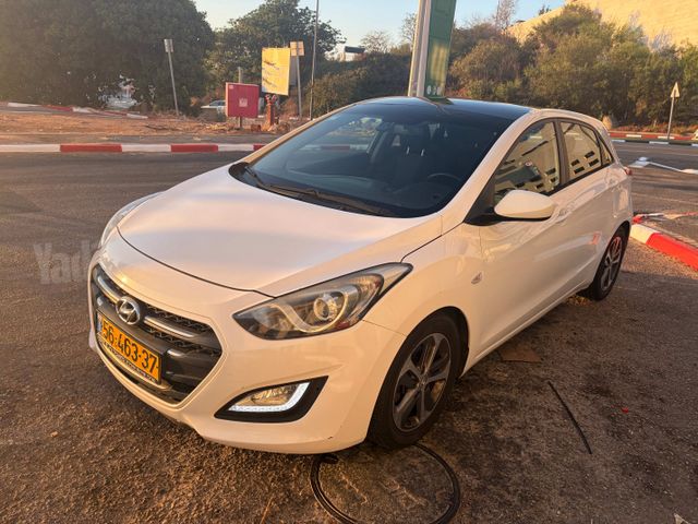 יונדאי i30
