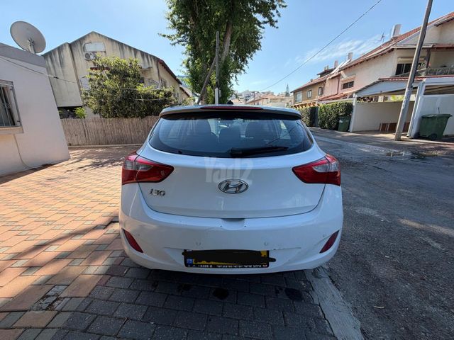 יונדאי i30