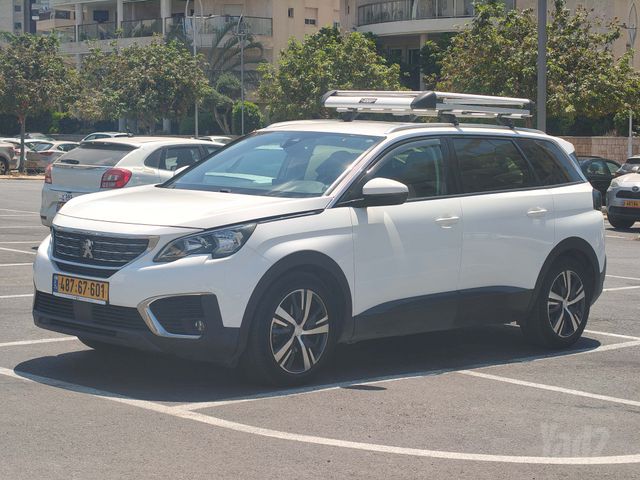 פיג'ו 5008