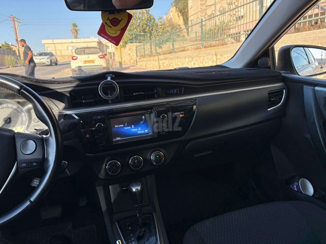 טויוטה קורולה