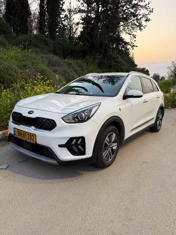 קיה נירו