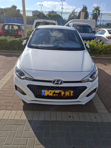 יונדאי i20
