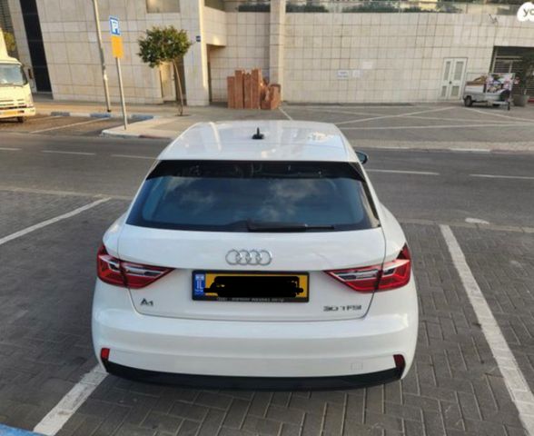 מודעת רכב אאודי A1