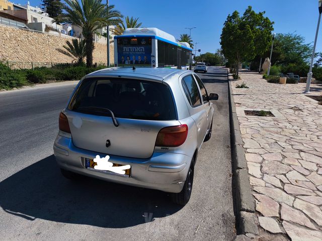 טויוטה יאריס