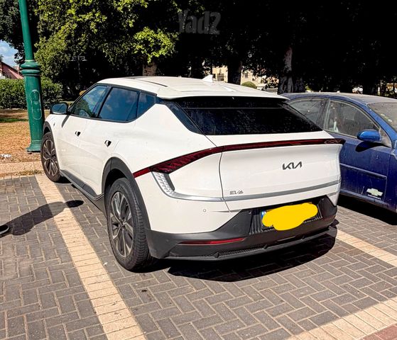 מודעת רכב קיה EV6