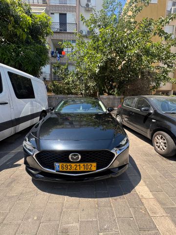 מאזדה 3