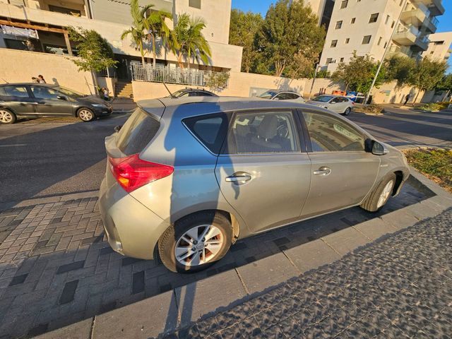 טויוטה אוריס