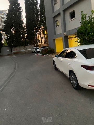 מאזדה 3
