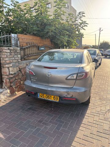 מאזדה 3