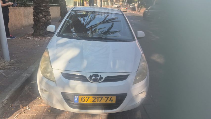 מודעת רכב יונדאי i20