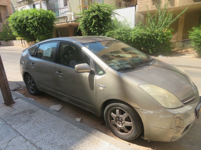 טויוטה פריוס