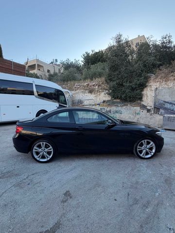 מודעת רכב ב מ וו סדרה 2